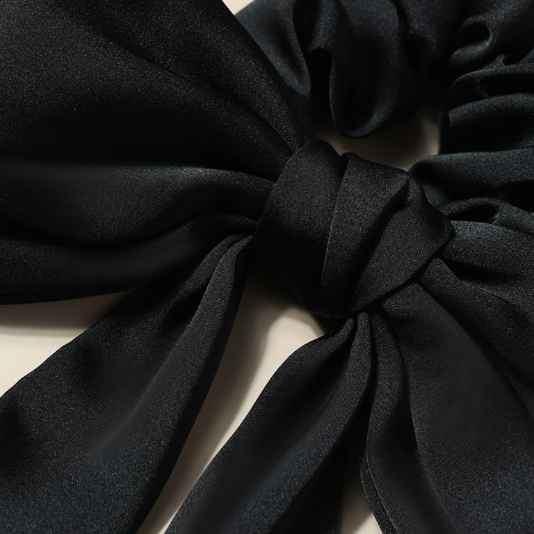 Discover the Best Silk Scarves at Our Wholesale Store,offering silk head scarf and silk bandana.